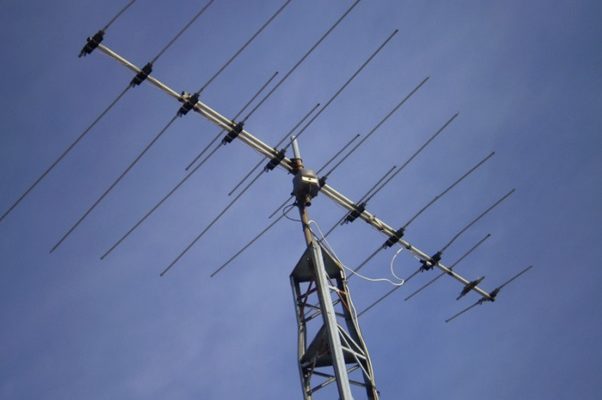 How to Improve TV Antenna Signals in 5 Easy Steps - vintech magazine